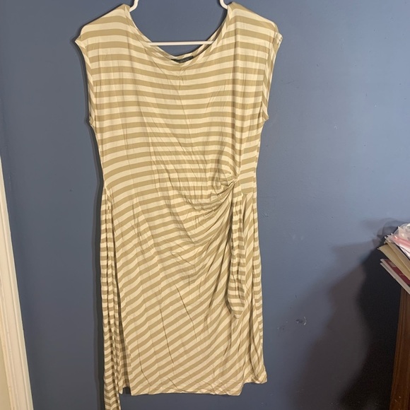 Tan and white stripped dress size PL - Picture 2 of 11